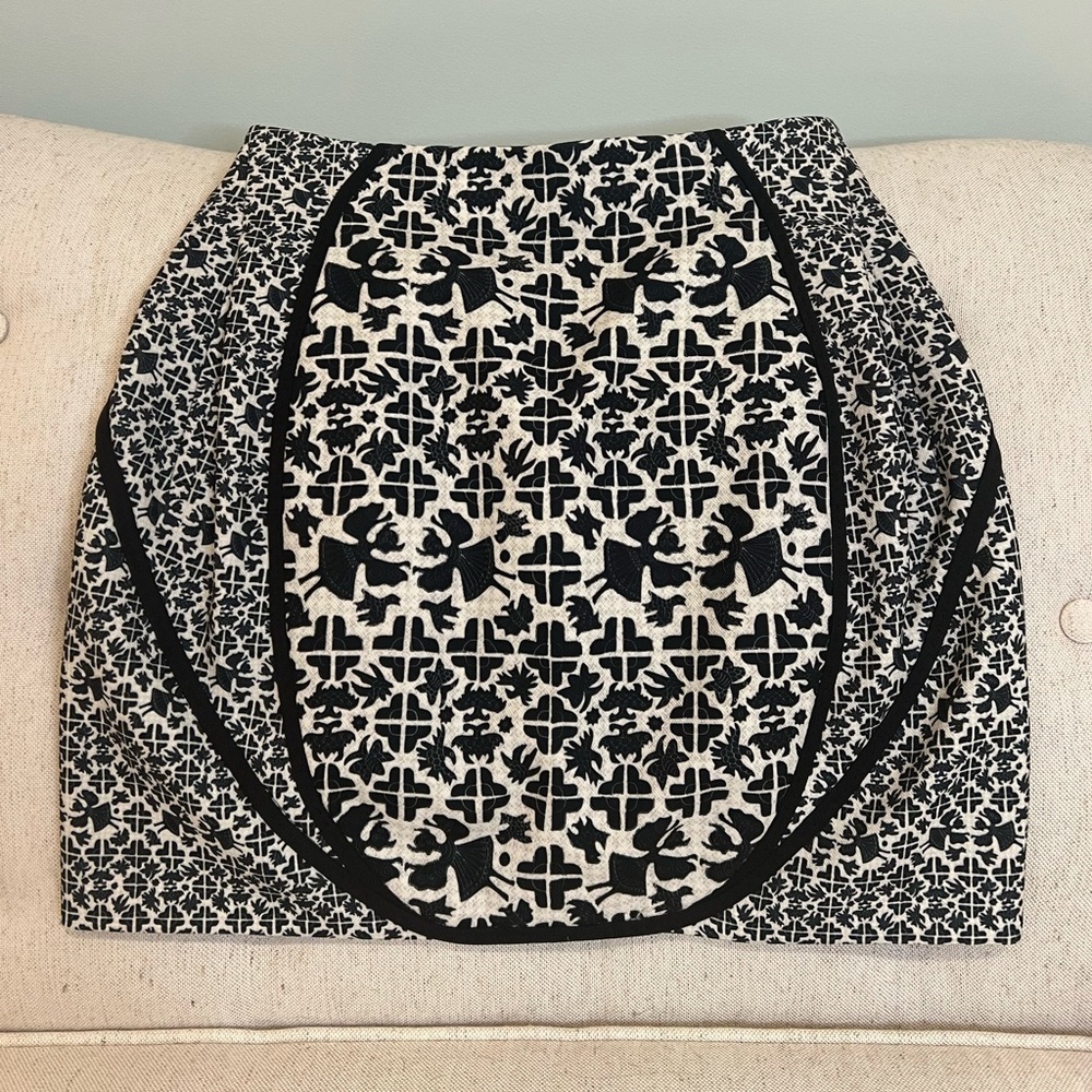 NWT | O'2nd Black & White Patterned Mini Skirt | Size 4